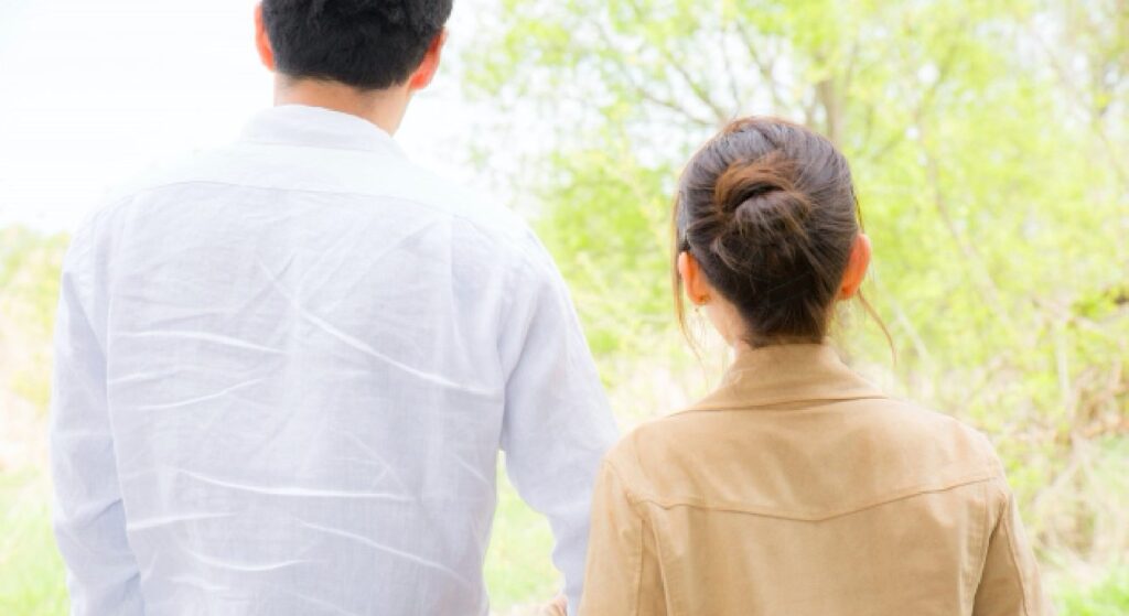 なぜ若い女性は中年既婚男性に惹かれるのか？