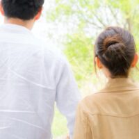 なぜ若い女性は中年既婚男性に惹かれるのか？