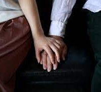 人気YouTuberはなぜ密会相手の不倫妻を冷たく捨てたのか？