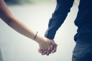 ジャンポケ斉藤の不倫で離婚請求できるのか？
