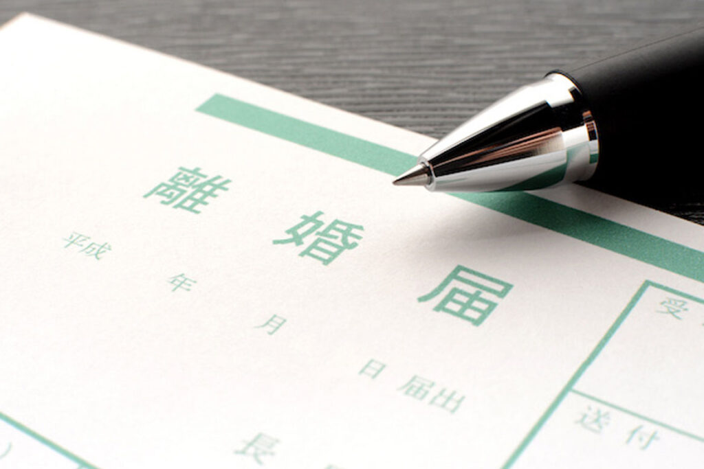 夫の不倫を見過ごしてしまう妻の特徴3選