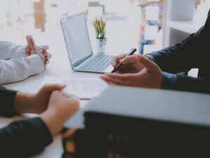 【浮気調査と家族の反応】「うちの子に限って…」では済まされない現実