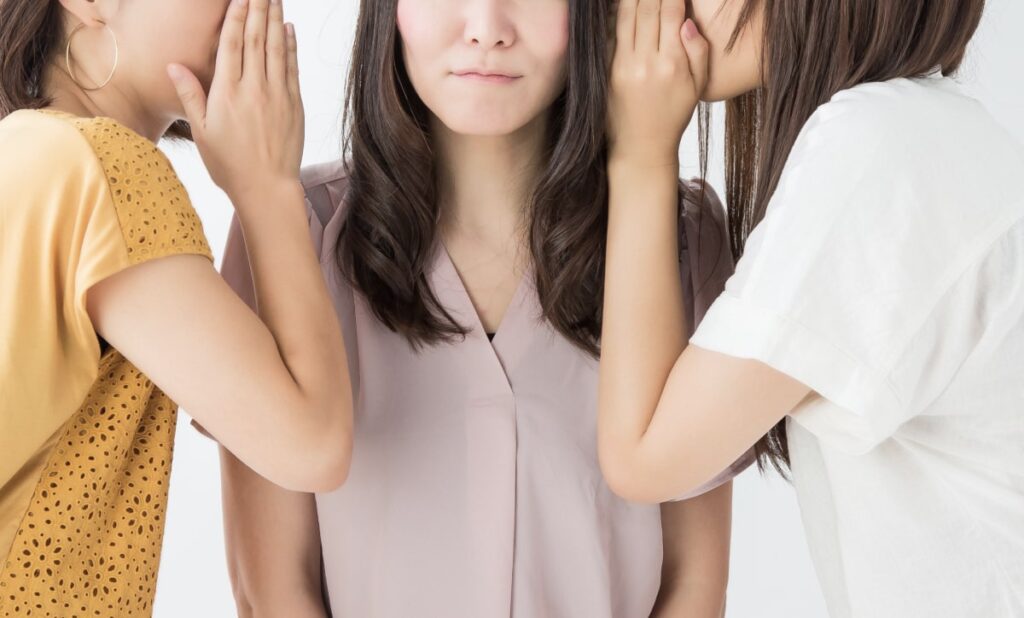 ママ友グループの闇 〜噂話が「浮気の標的」を生む瞬間〜