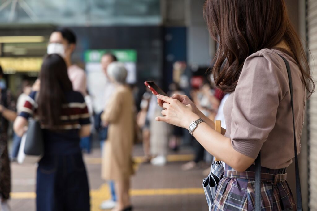 モテる自分が忘れられない——マッチングアプリに依存する女性たちの心の闇