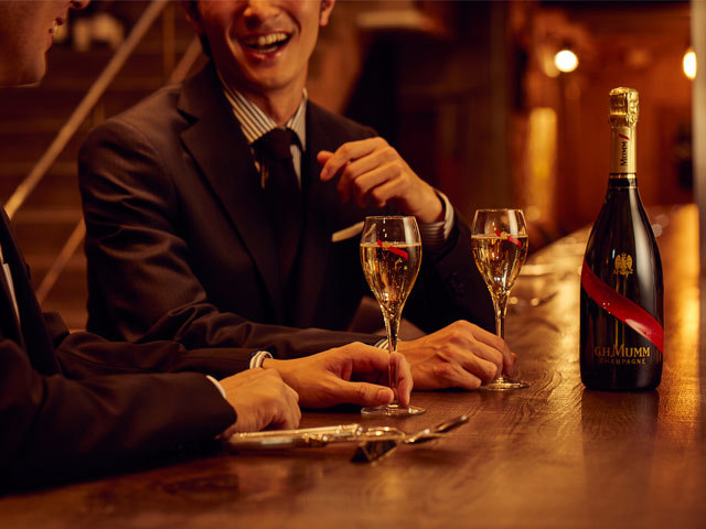 浮気を見抜く鍵は「真実の一部」にある