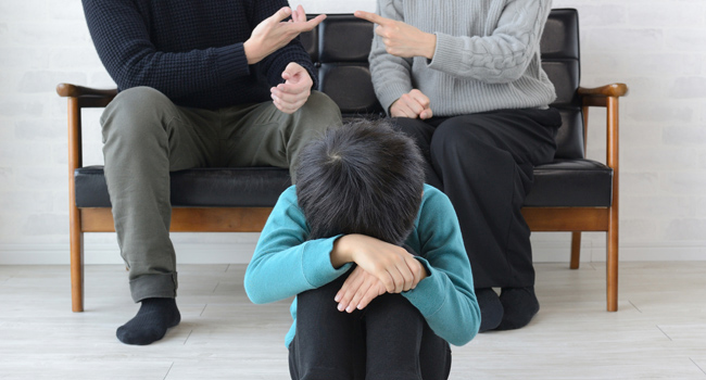 養育費を払わない元夫——新しい家庭では幸せに、前妻と子供は置き去りに