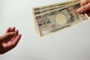 浮気は“恋愛”じゃなく“資産流出”になる――遺産・貢ぎ・使い込みが絡む調査の考え方