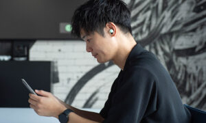 浮気している人が急にラブソングを聴き出す理由